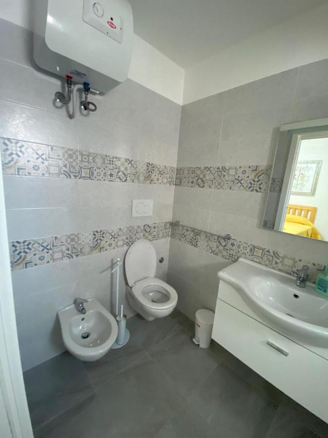 Touristhouse Monopoli 10 Bed & Breakfast ภายนอก รูปภาพ