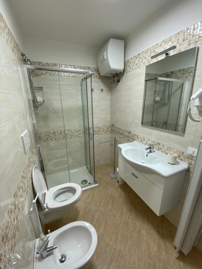 Touristhouse Monopoli 10 Bed & Breakfast ภายนอก รูปภาพ